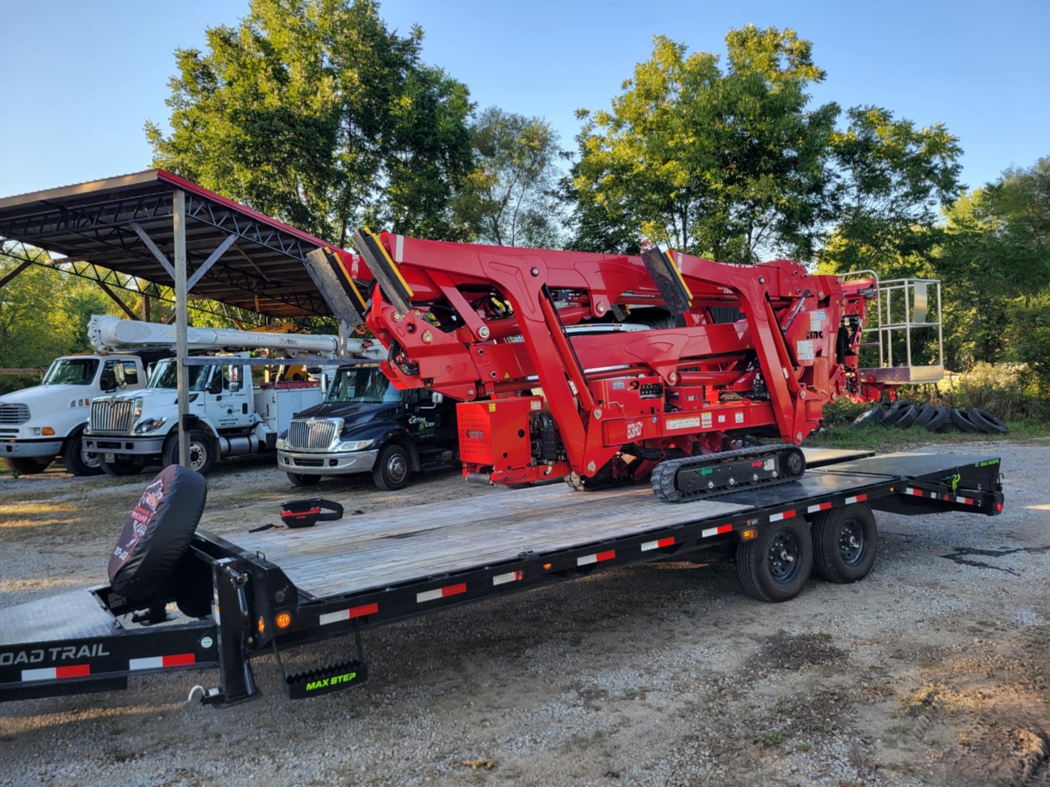 24' Load Trail Deck Over w/ Mega Ramps thumbnail 4